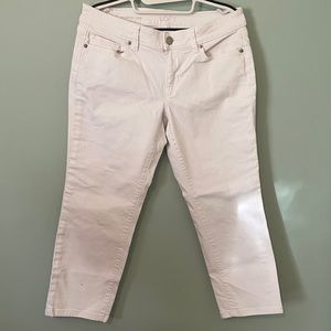 LOFT Modern Crop White Capri - Size 28 (6)